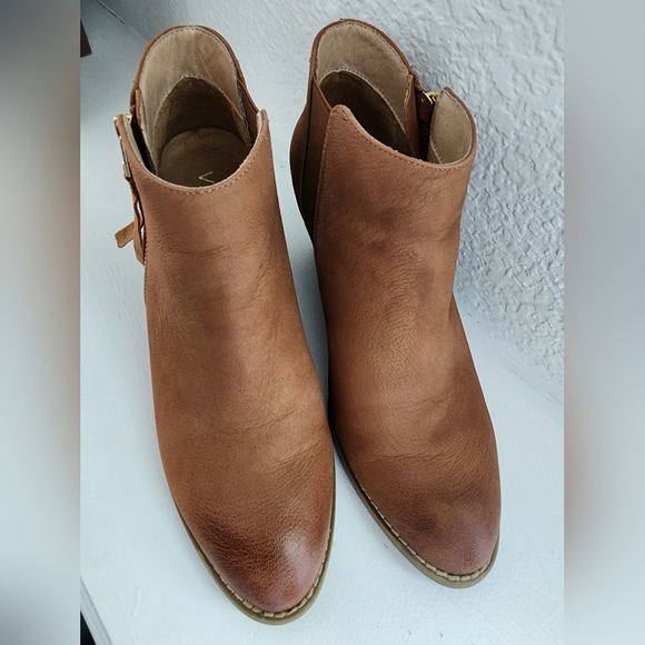 Vionic The Sterling Ankle Boot - Picture 7 of 7